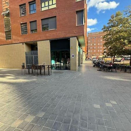 Gran Apartamento A Pie De Calle Walencja Zewnętrze zdjęcie